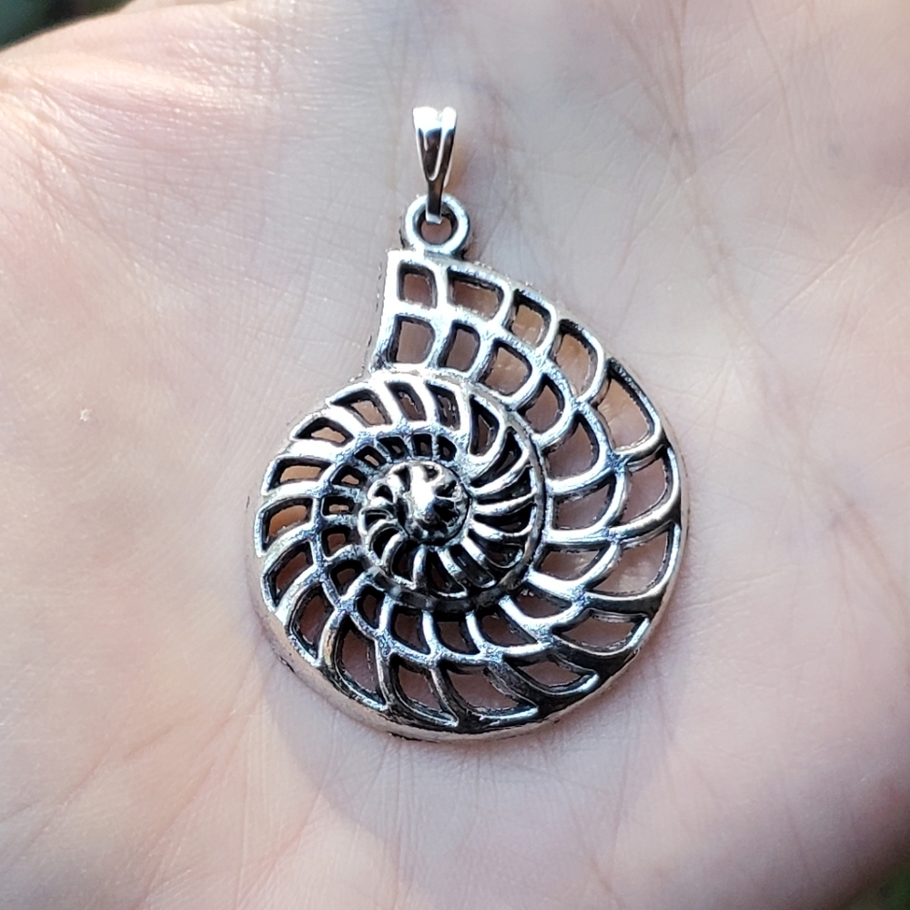 New Silver Ammonite Fossil Pendant - Picture 7 of 7
